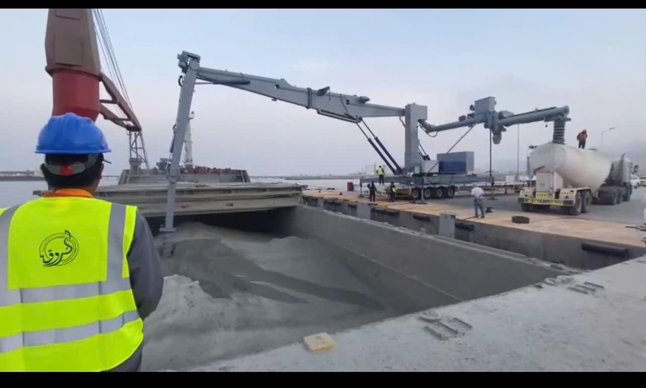 Cement ship unloader in Oman